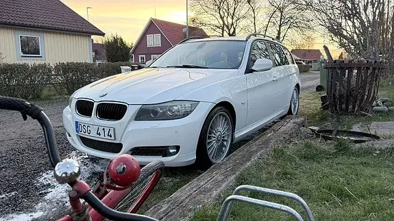 BMW 318D 2010 photo 3