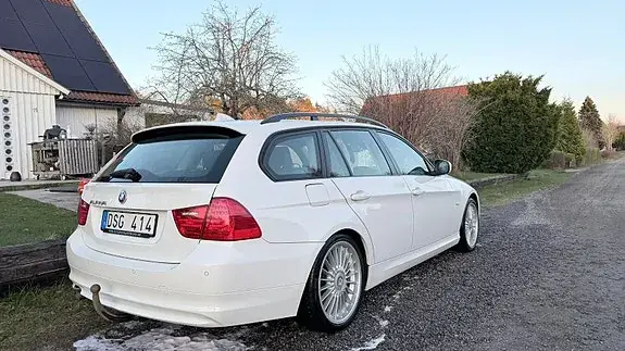 BMW 318D 2010 photo 4