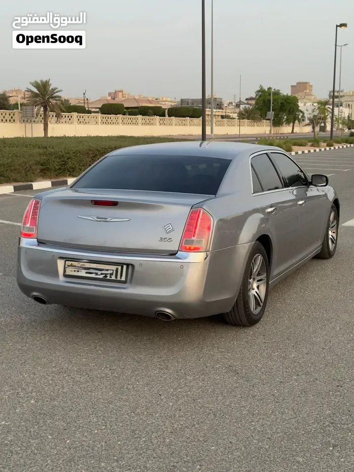 Chrysler 300 2014 photo 3
