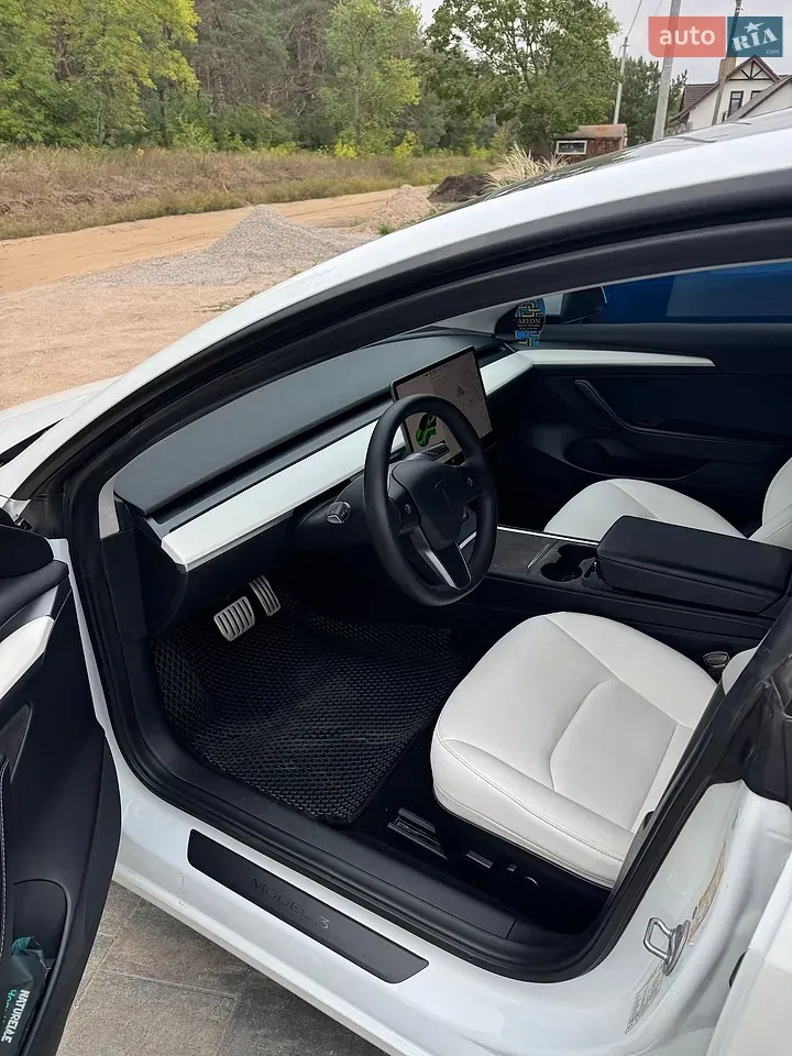 Tesla Model 3 2022 photo 4