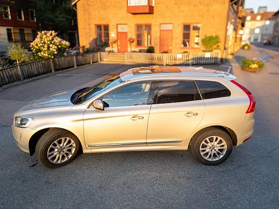Volvo Xc60 2017 photo 4