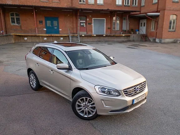 Volvo Xc60 2017 photo 2