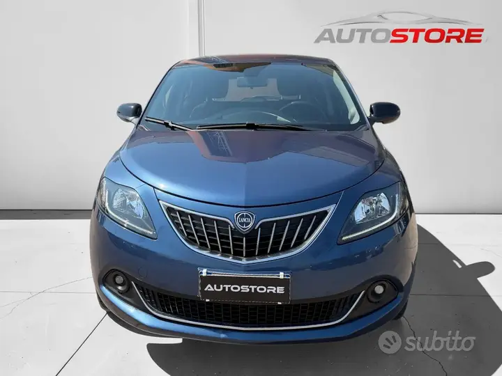 Lancia Ypsilon 2022 photo 2