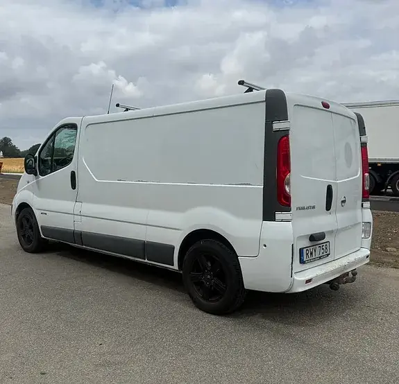 Nissan Primastar 2015 photo 3