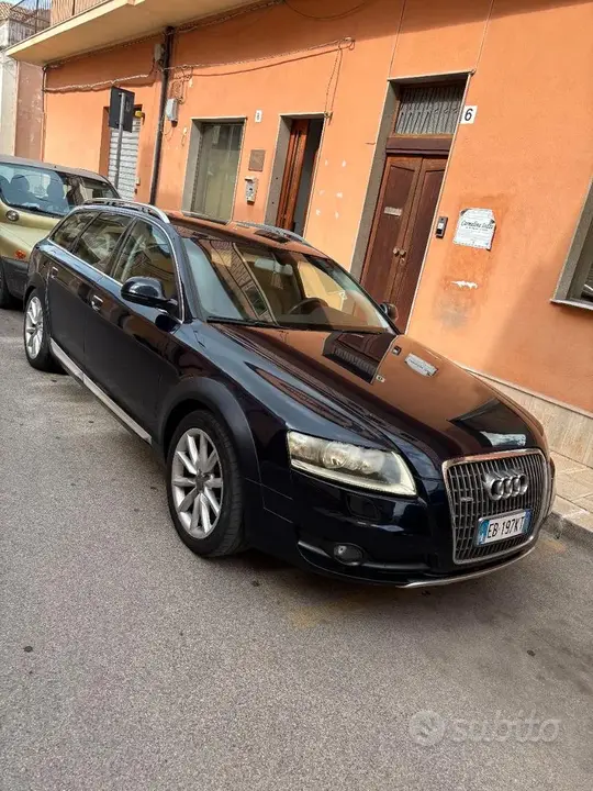 Audi A6 Allroad 2011 photo 2