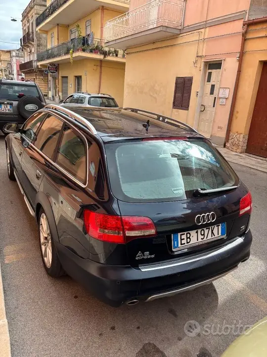 Audi A6 Allroad 2011 photo 3