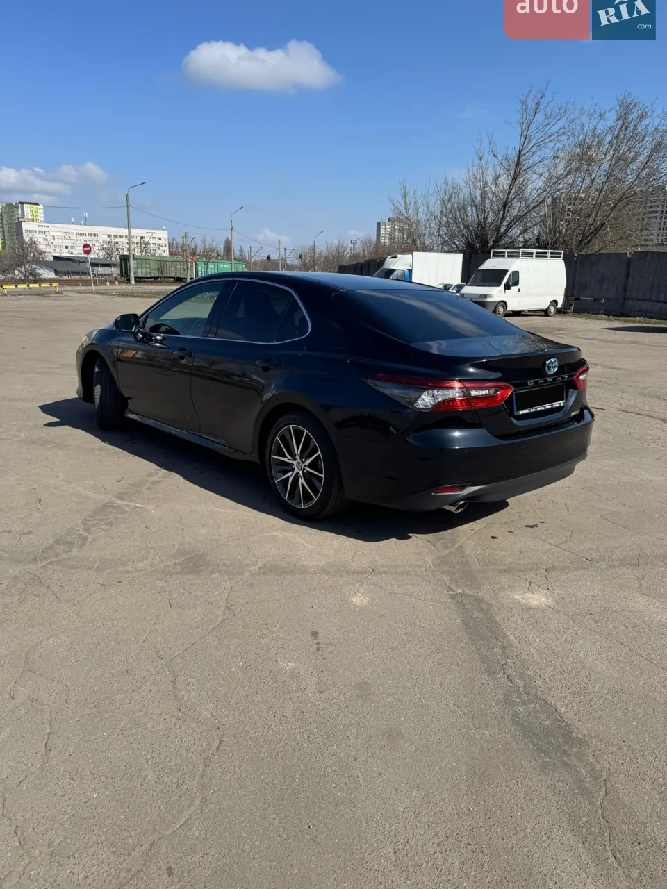 Toyota Camry 2023 photo 2