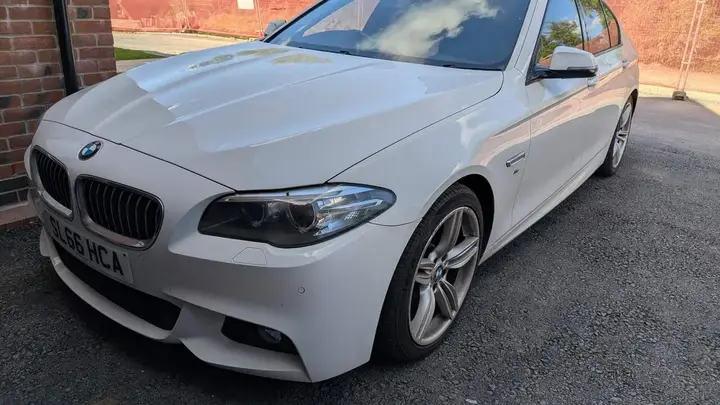BMW 5 Series 2016 photo 2