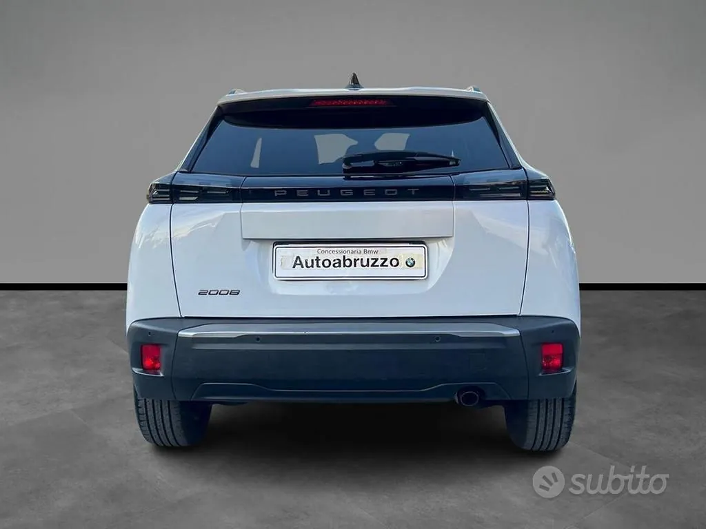 Peugeot 2008 2024 photo 4