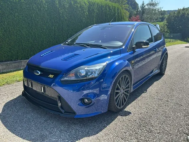 Ford Focus 2010 photo 2