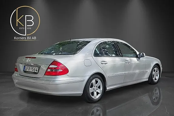 Mercedes-Benz E220 2003 photo 3
