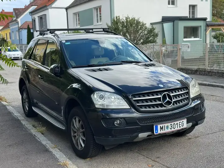 Mercedes-Benz M-Class 2006 photo 3