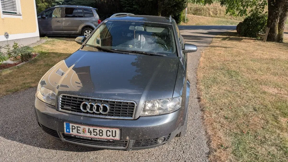 Audi A4 2004 photo 3