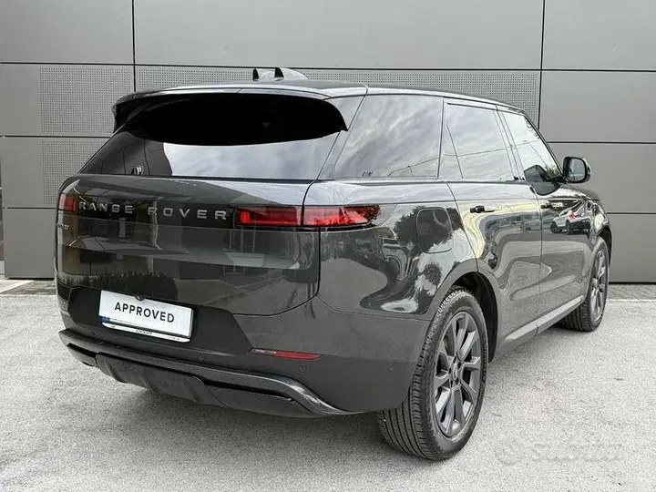 Land Rover Range Rover Sport 2024 photo 2