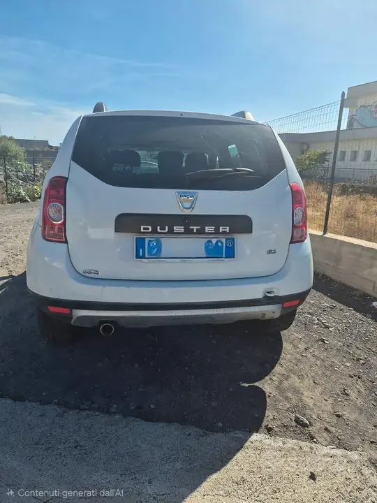 Dacia Duster 2012 photo 2