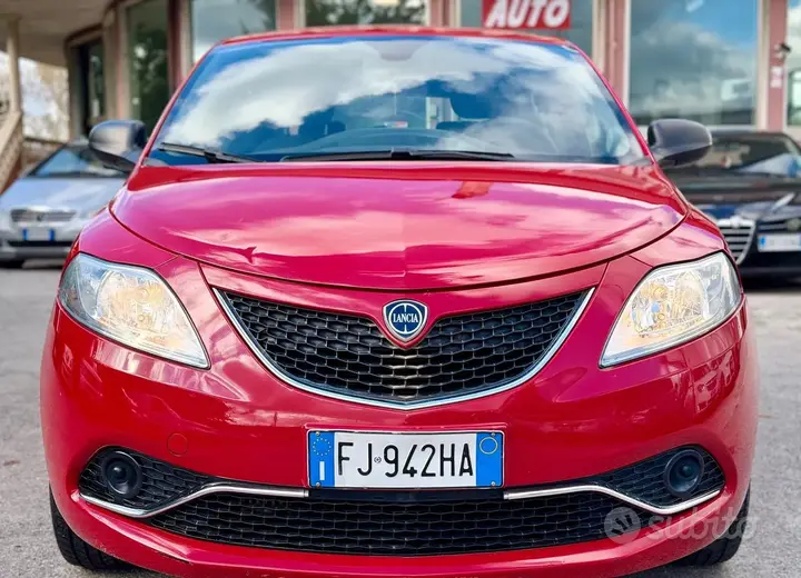 Lancia Ypsilon 2017 photo 2