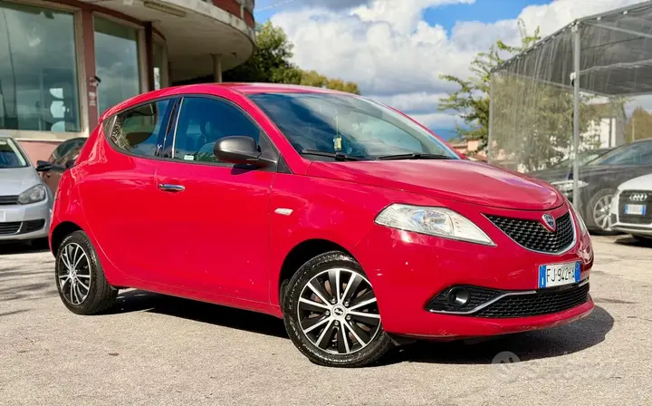 Lancia Ypsilon