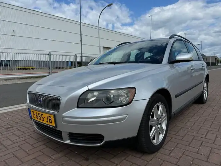 Volvo V50