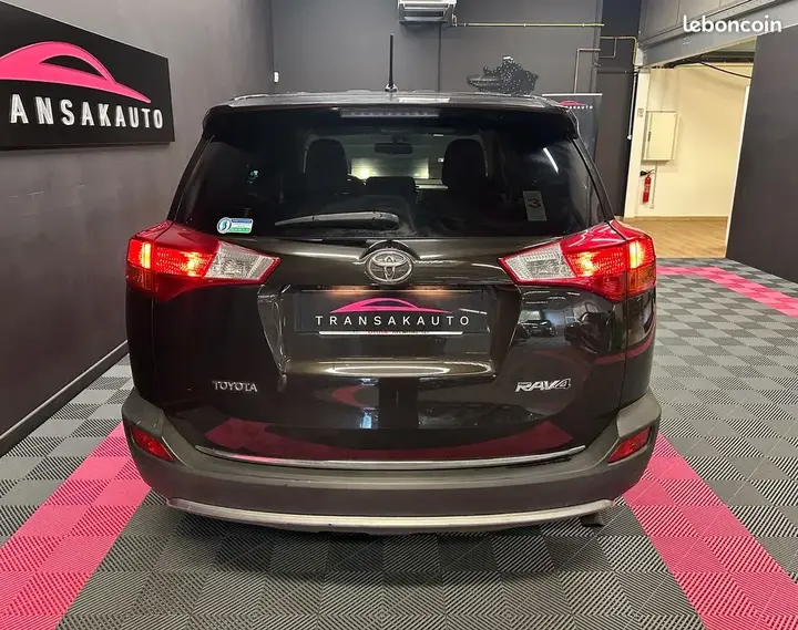 Toyota Rav4 2015 photo 5