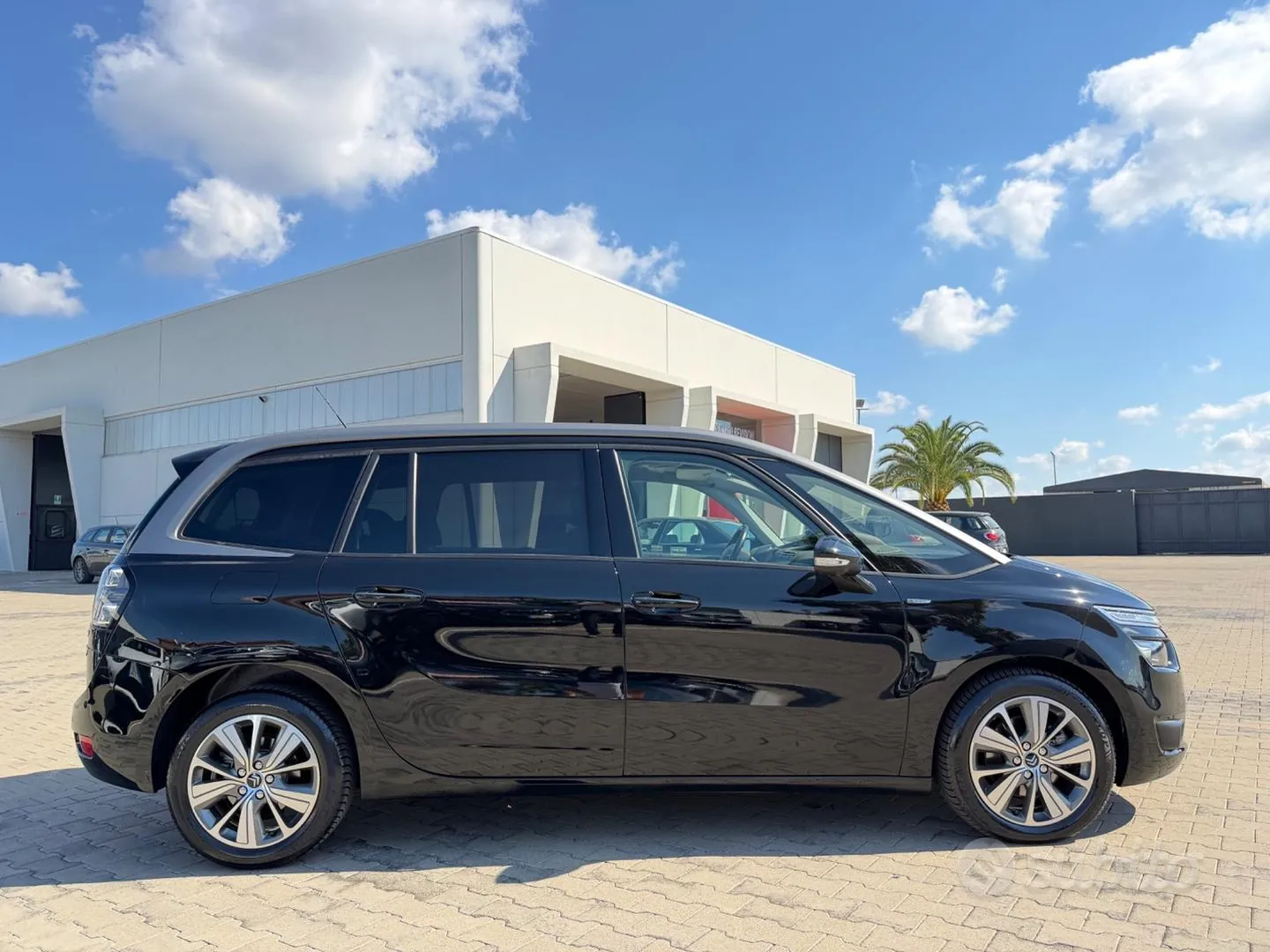 Citroen Grand C4 Picasso 2015 photo 4