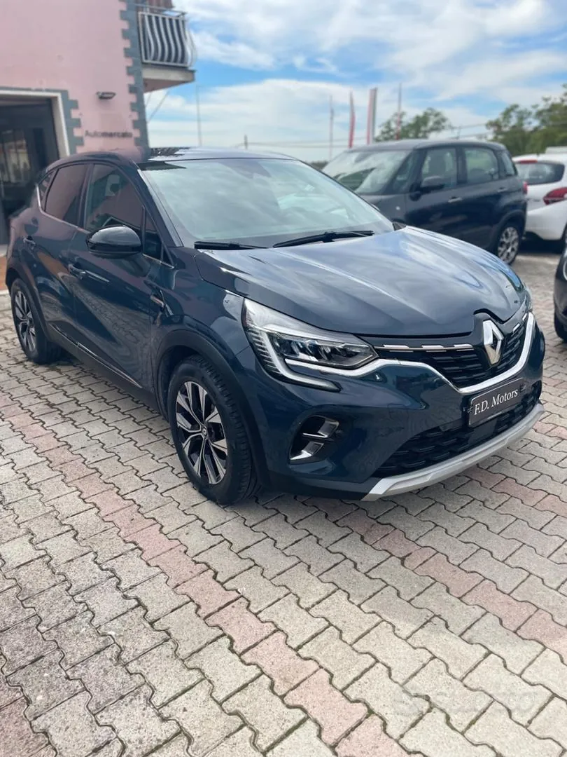 Renault Captur 2023 photo 2