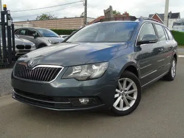 Skoda Superb 2014 photo 2