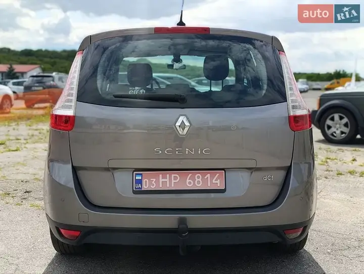 Renault Grand Scenic 2012 photo 5