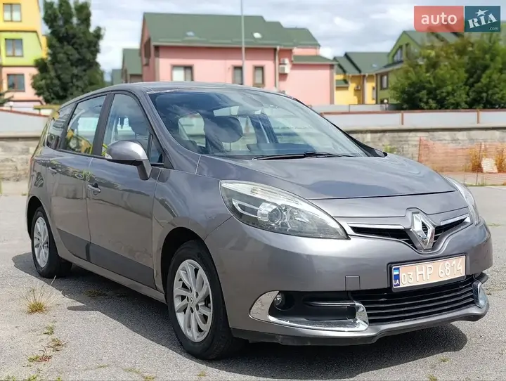 Renault Grand Scenic 2012 photo 2