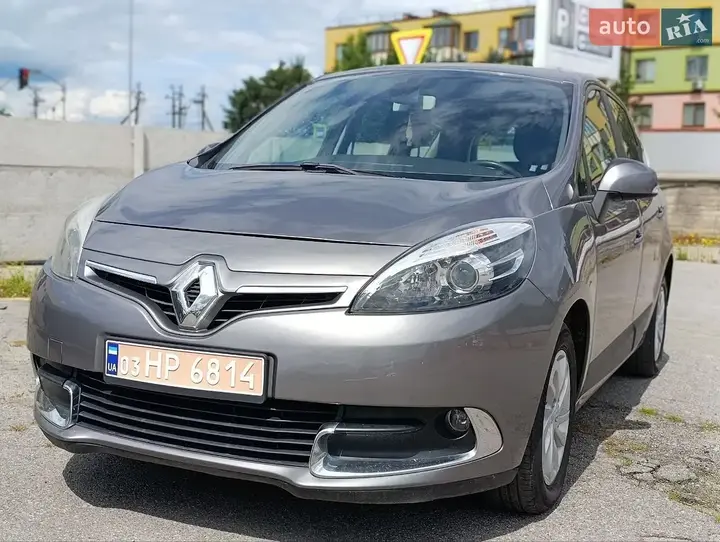 Renault Grand Scenic 2012 photo 3