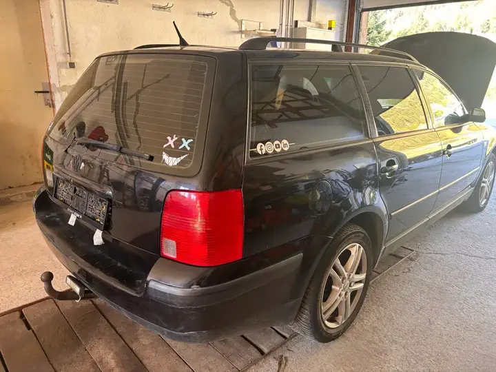 Volkswagen Passat 2000 photo 3