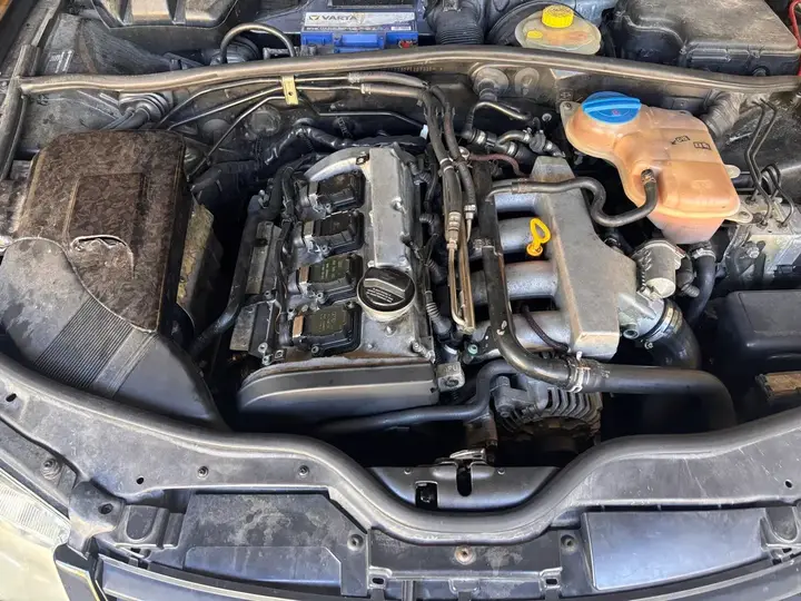 Volkswagen Passat 2000 photo 2
