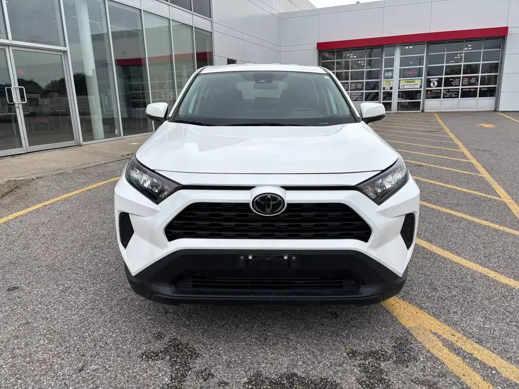 Toyota Rav4 2023 photo 3