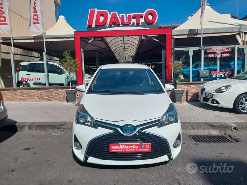 Toyota Yaris 2016 photo 2