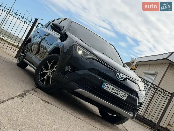 Toyota Rav4 2017 photo 5