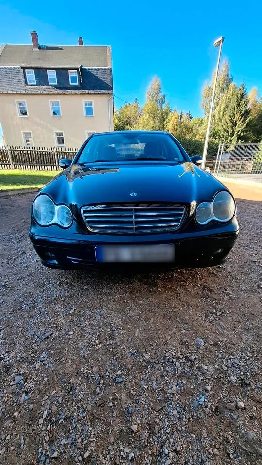 Mercedes-Benz C230