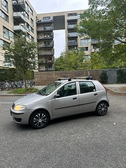 Fiat Punto 2005 photo 2