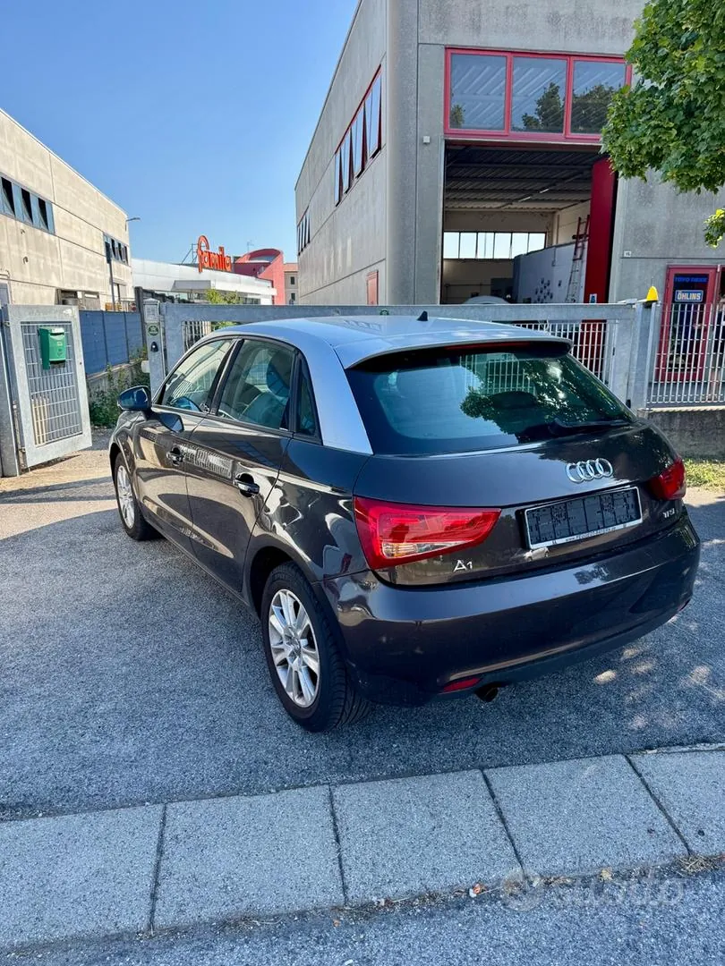 Audi A1 2012 photo 2