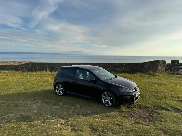 Volkswagen Golf 2010 photo 2