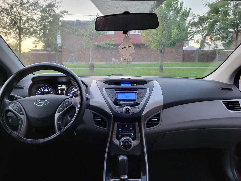 Hyundai Elantra 2013 photo 5