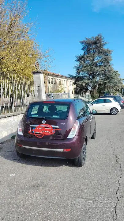 Lancia Ypsilon