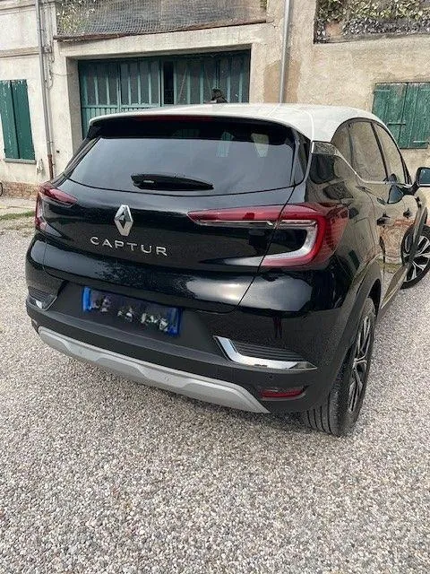 Renault Captur 2023 photo 3