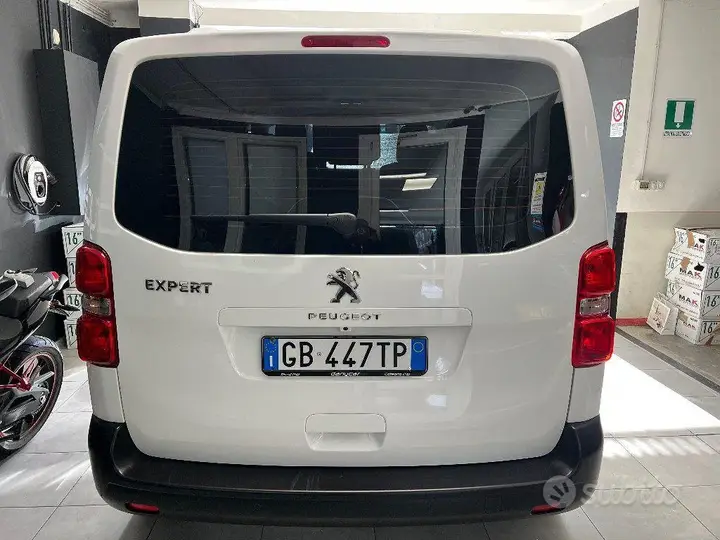 Peugeot Traveller 2020 photo 4