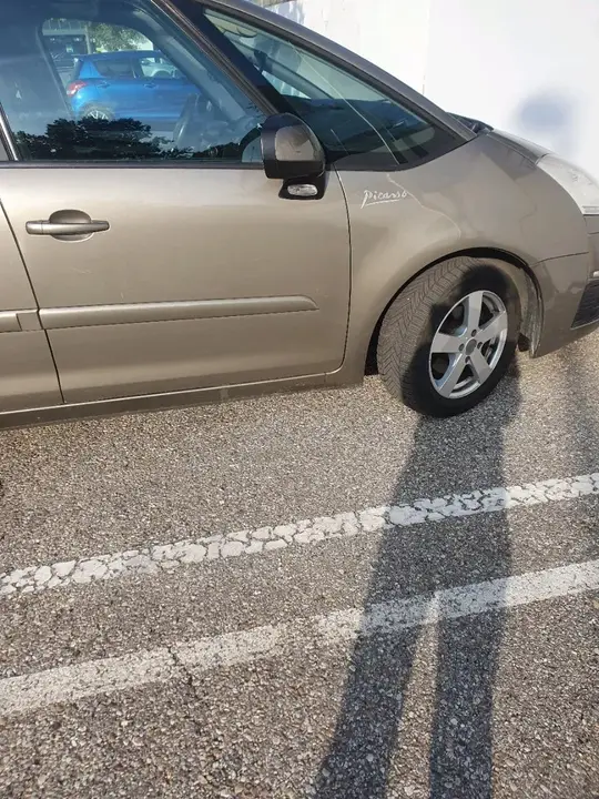 Citroen C4 2011 photo 2