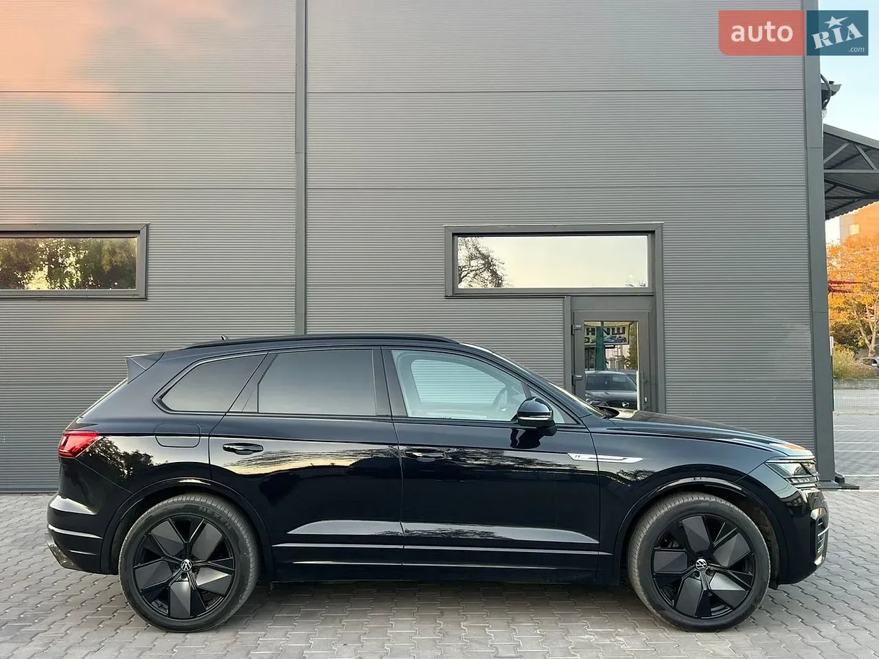 Volkswagen Touareg 2020 photo 2