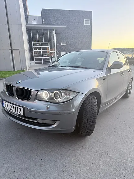 BMW 116D 2009 photo 2