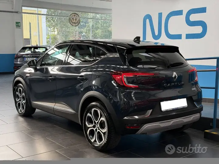 Renault Captur 2022 photo 2
