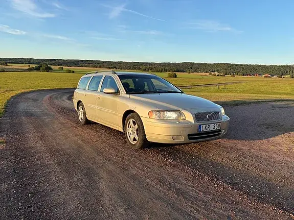 Volvo V70 2007 photo 2