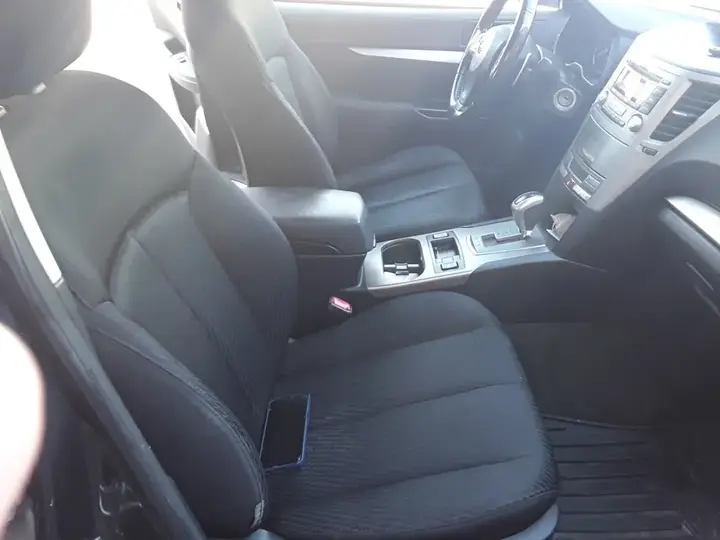 Subaru Outback 2012 photo 4
