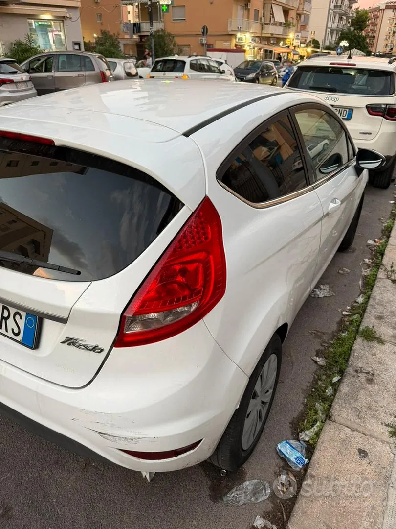 Ford Fiesta 2009 photo 3