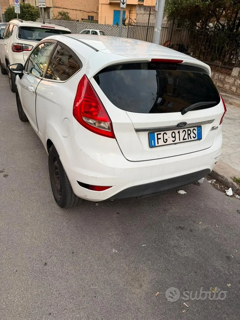 Ford Fiesta 2009 photo 2
